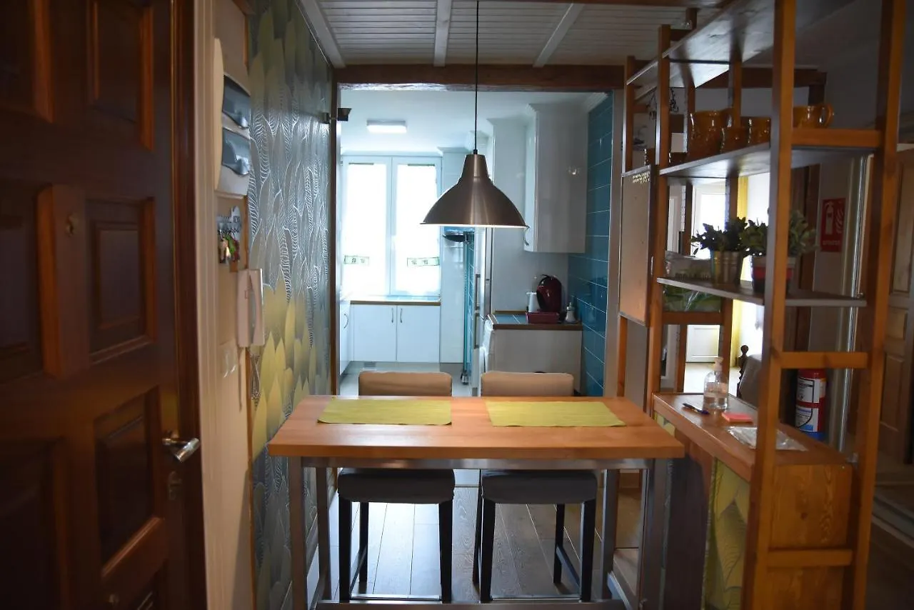 Apartamento Piso en Calle Peatonal con Garaje Privado Santander