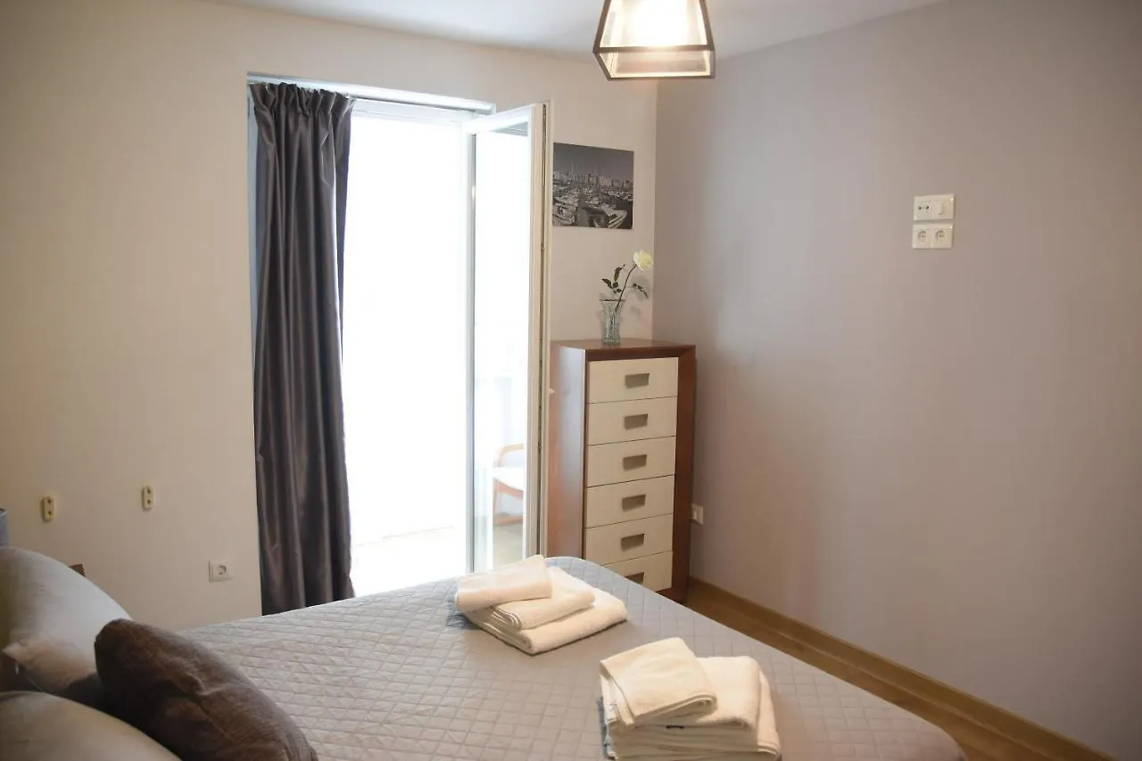 Apartamento Piso en Calle Peatonal con Garaje Privado Santander
