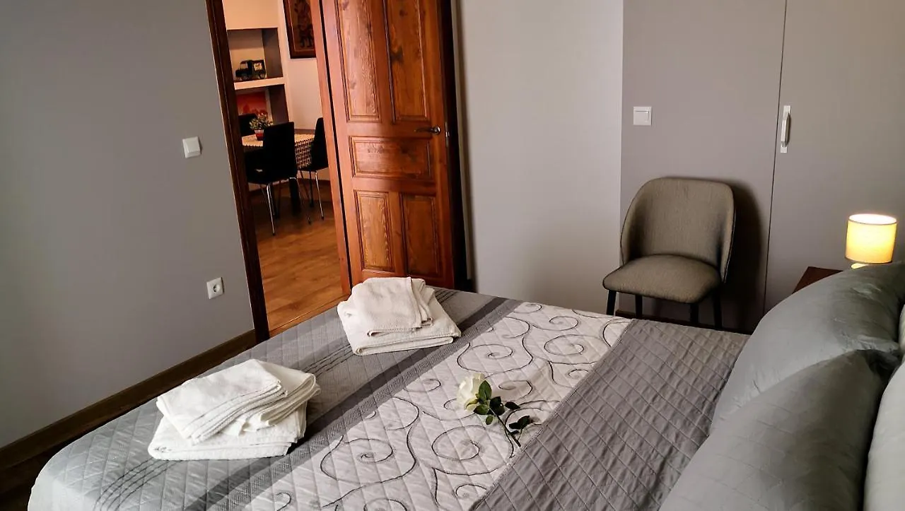 Apartamento Piso en Calle Peatonal con Garaje Privado Santander 0*,